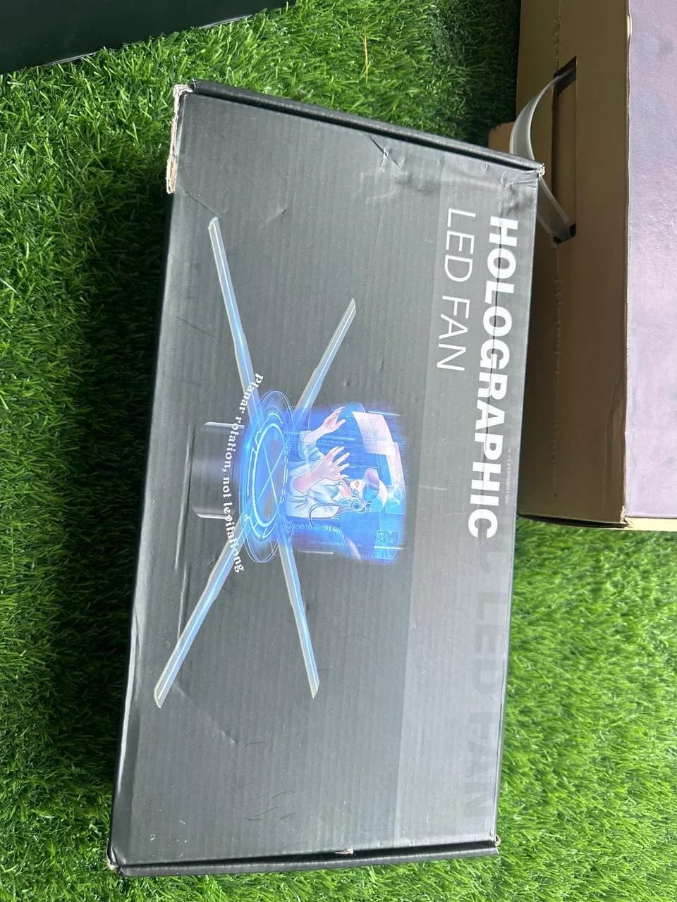 Caja de un equipo Holographic LED Fan del catálogo de IMCESA